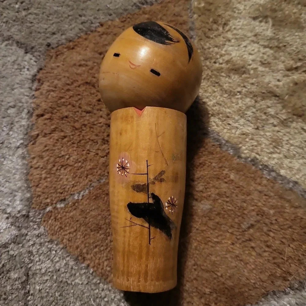 Vintage Traditional Japanese Kokeshi doll